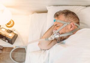 Como-Funciona-o-Aparelho-de-Apneia-e-Ronco-Tudo-Que-Você-Precisa-Saber-capa