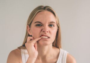 Sangramento na Gengiva 5 Possiveis Motivos!